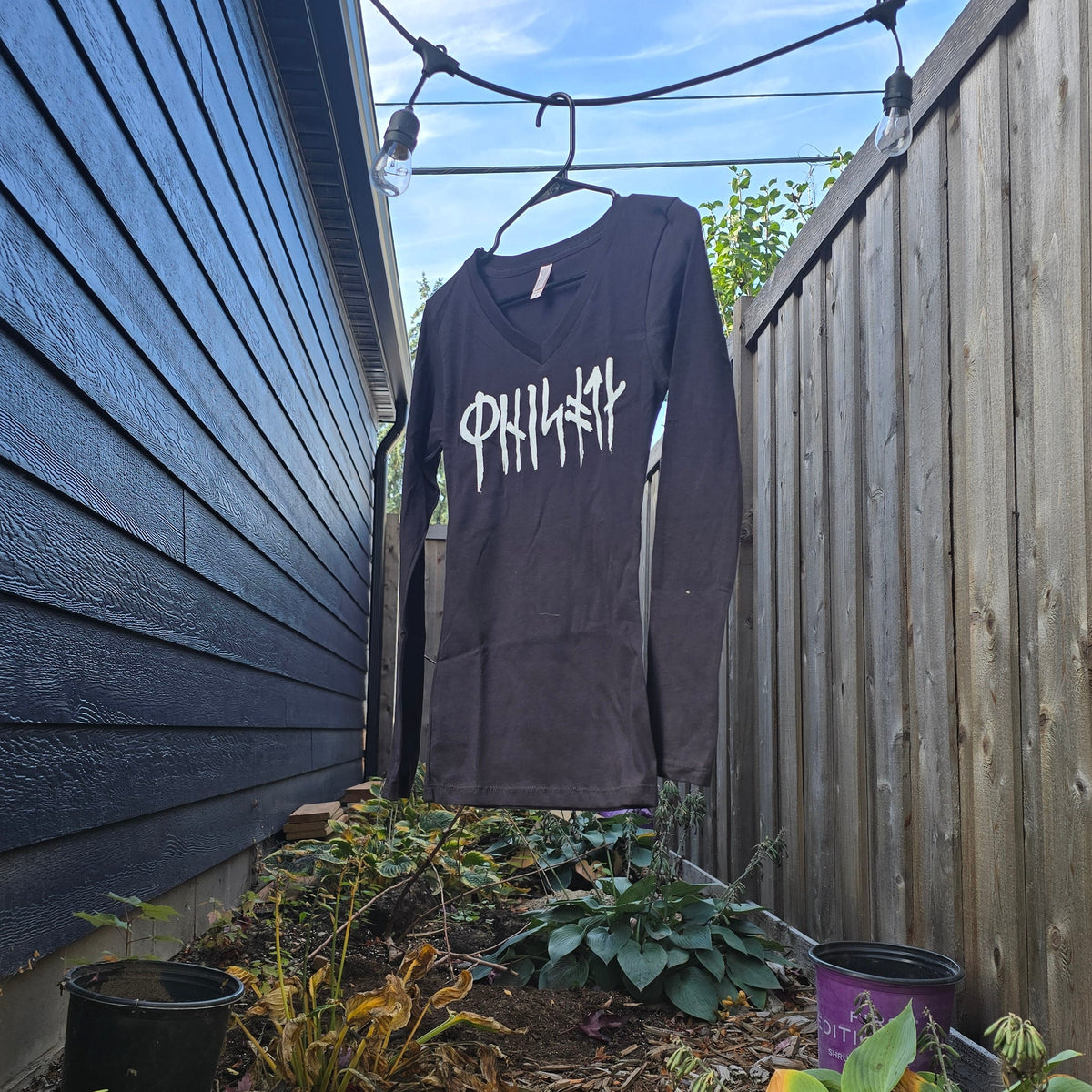 Minnesota Runes, White on Black (Women's)