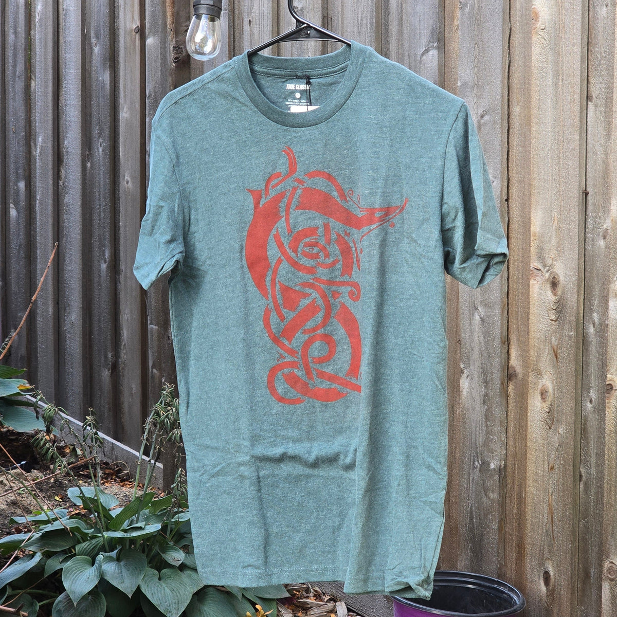 Twin Serpents, Red on Heather Seafarer